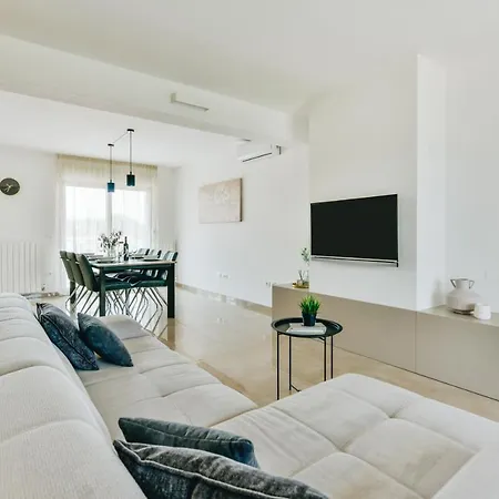 Rudan 2 Apartment *