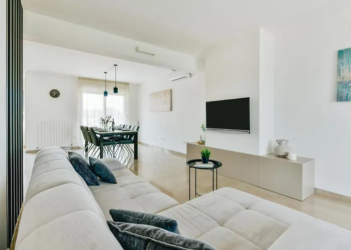 Rudan 2 Apartment *